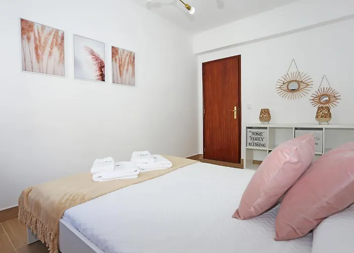 B66 - Quinta Amparo Apartamento *